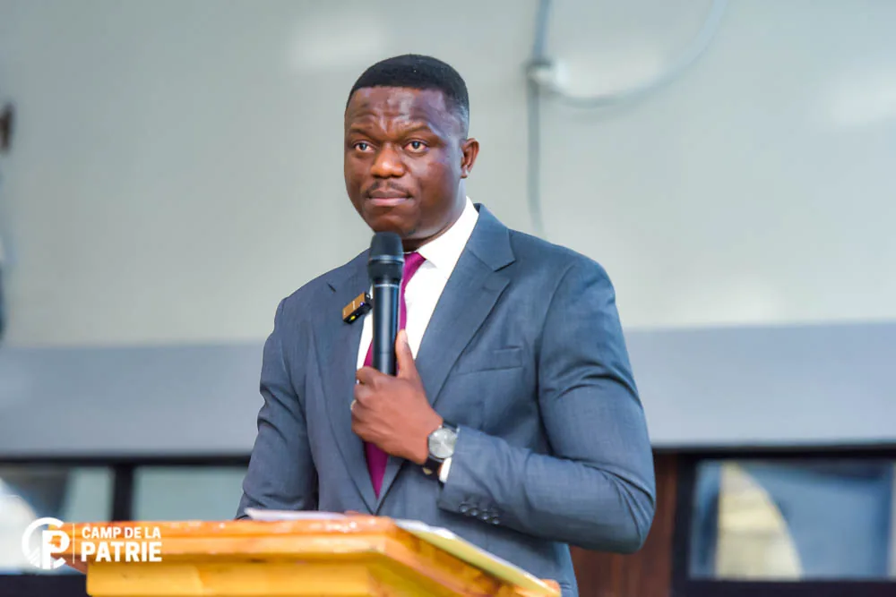 L’Honorable Joseph Nkoy Wembo pendant son intervention